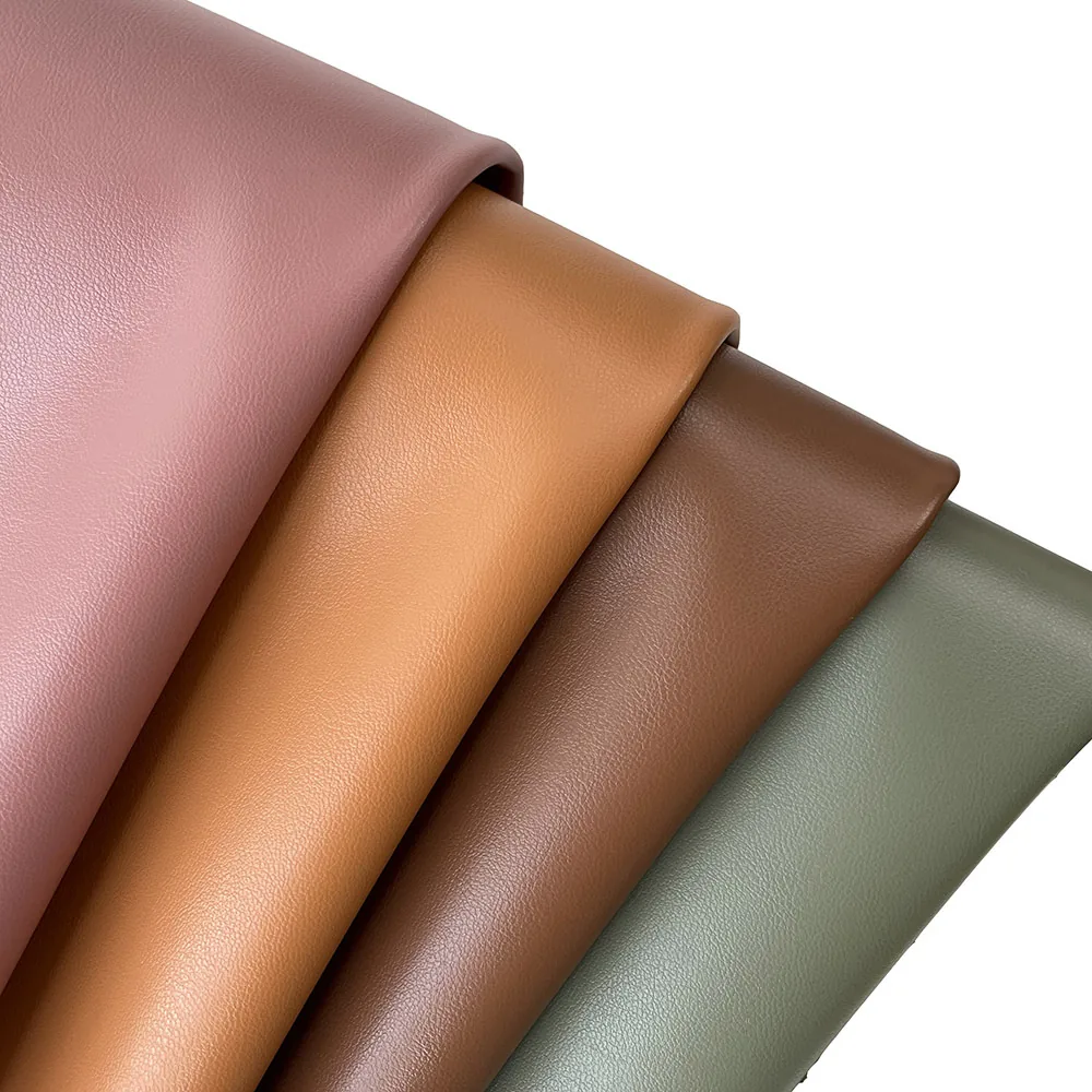 Cosmetic bag guide supporting image for What Details Matter For A Custom Cosmetic Or Toiletry Bag?