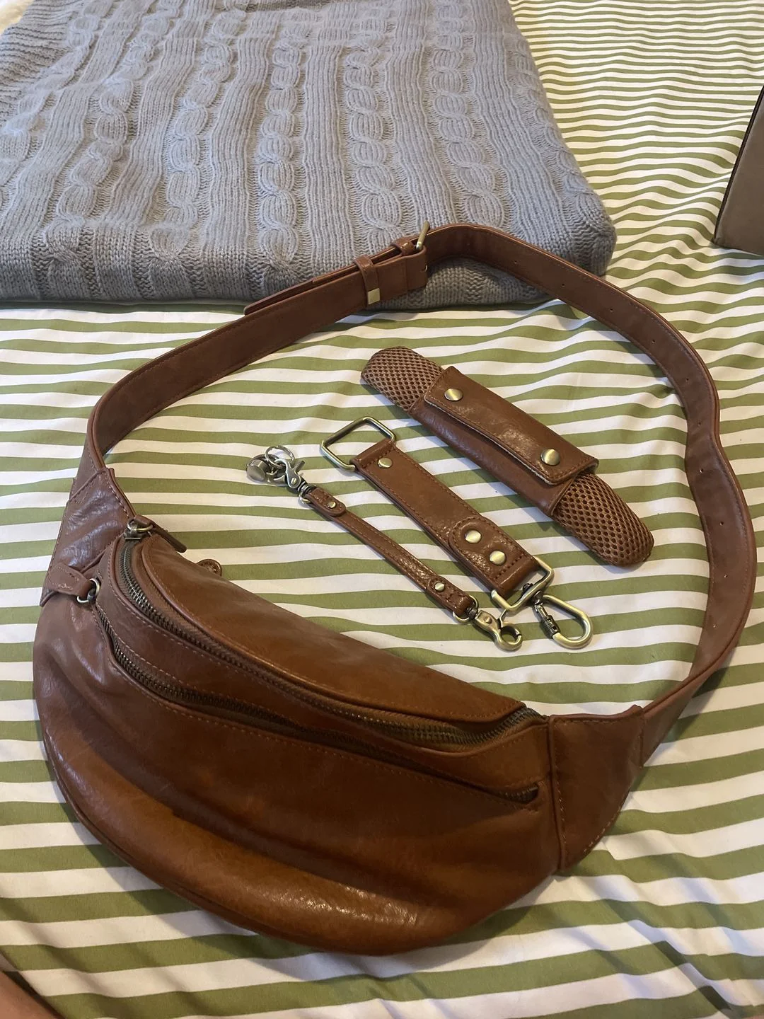 Custom Leather Video Camera Sling Crossbody Bags For Photographer Camera reference style